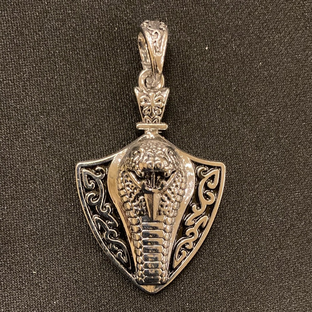 Silver Cobra Pendant